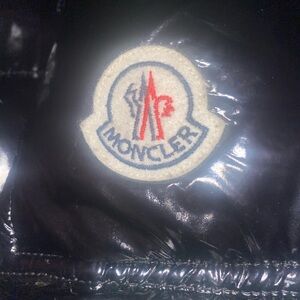 MONCLER JACKET NO HOOD!